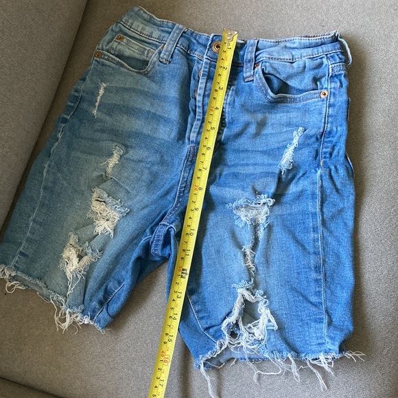 Celebrity Pink Bermuda jean shorts - Picture 6 of 7